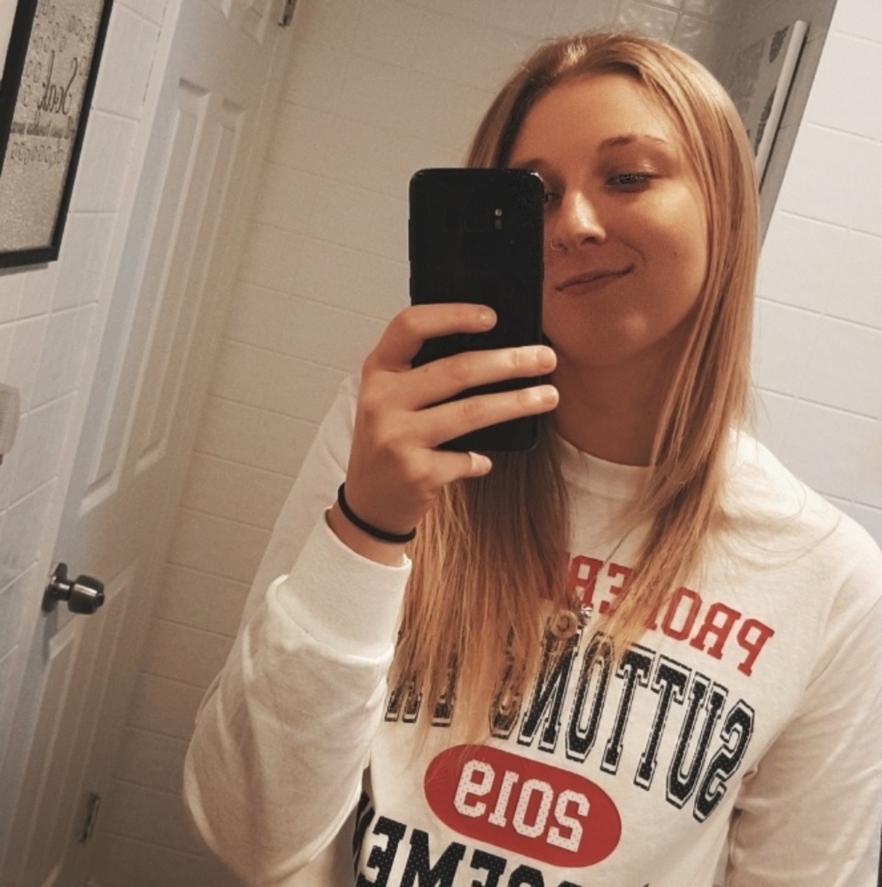 Meet your Posher, Chloe
